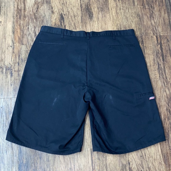 Genuine Dickies Mens Shorts - Picture 4 of 4